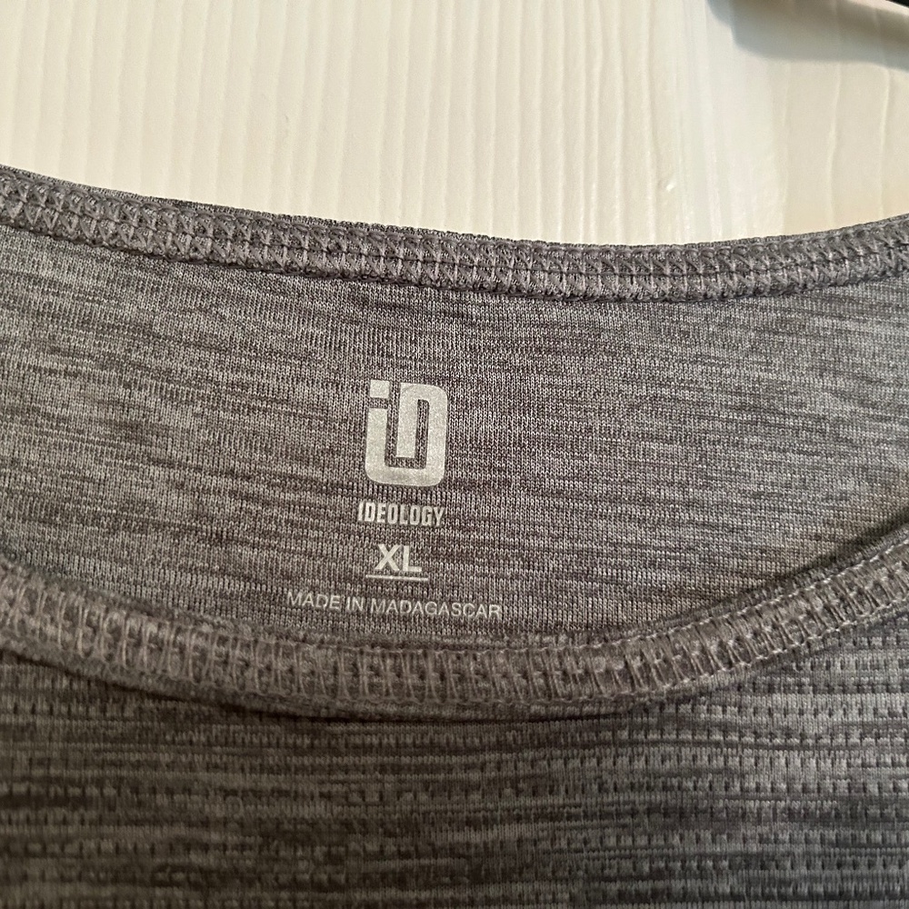 Work out shirt - Picture 4 of 5